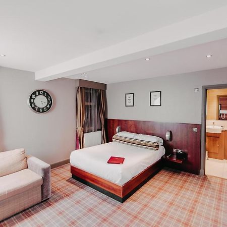 Lynnhurst Hotel Johnstone Bagian luar foto