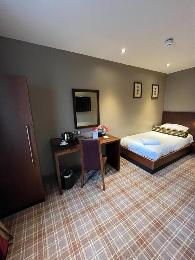 Lynnhurst Hotel Johnstone Bagian luar foto