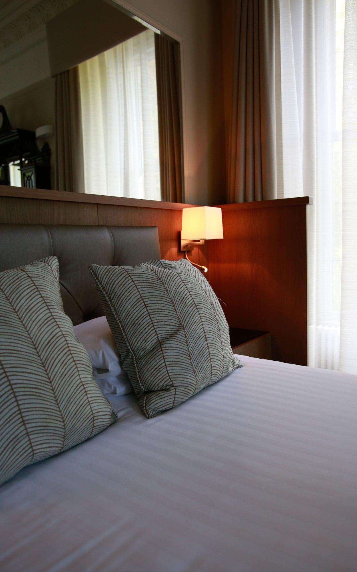 Lynnhurst Hotel Johnstone Bagian luar foto