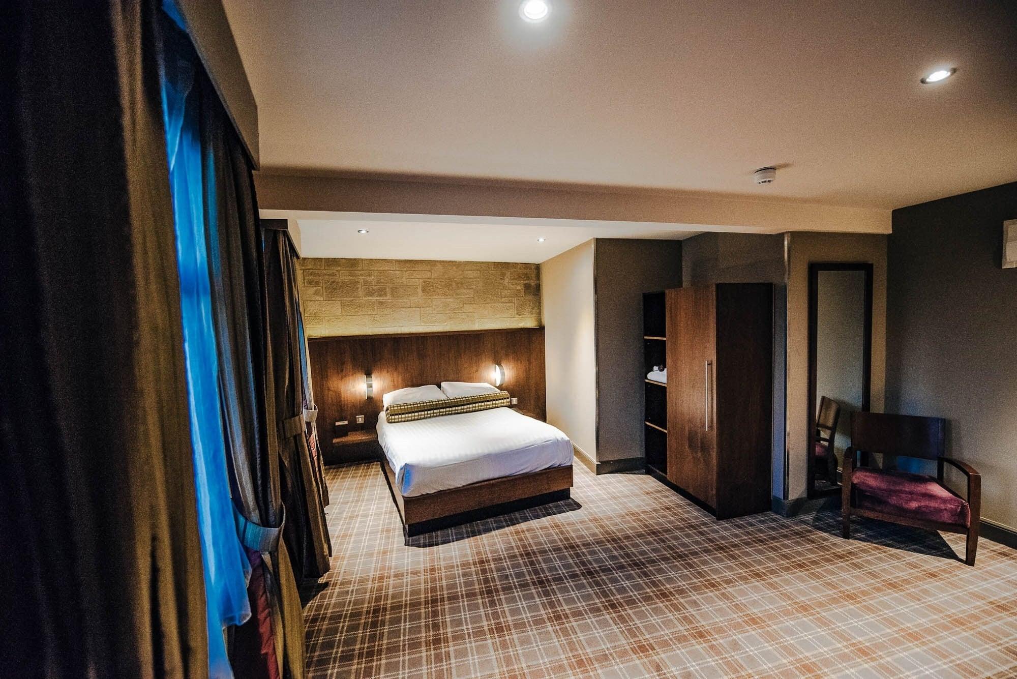 Lynnhurst Hotel Johnstone Bagian luar foto