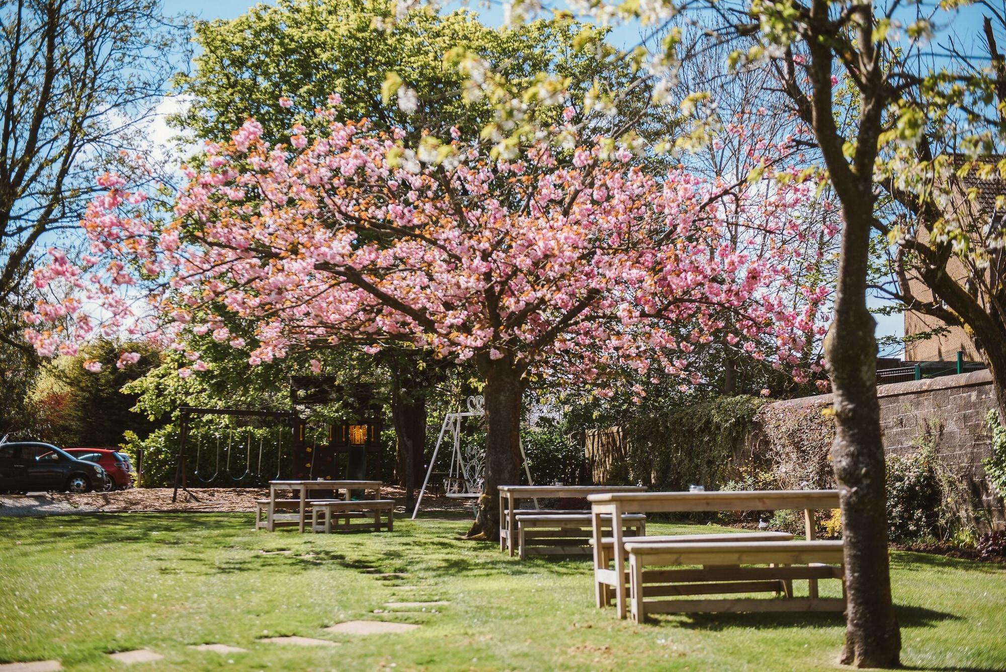 Lynnhurst Hotel Johnstone Bagian luar foto