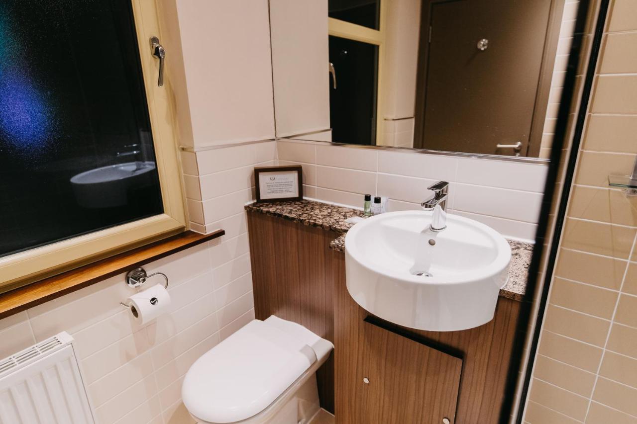 Lynnhurst Hotel Johnstone Bagian luar foto